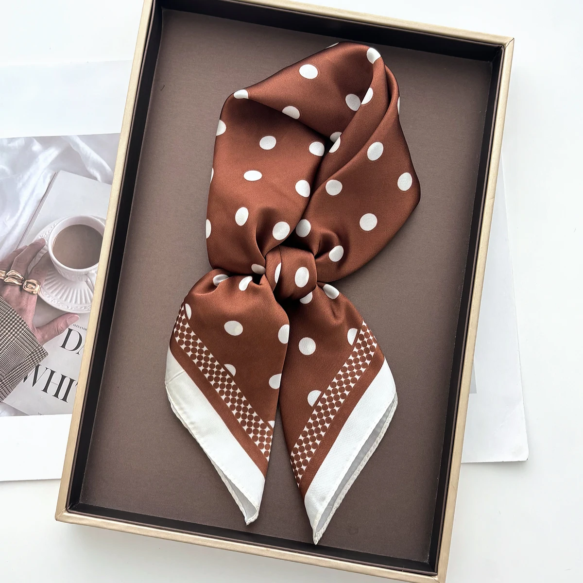 Face Scarf Mask - Dames elegante zachte satijnen vierkante sjaal