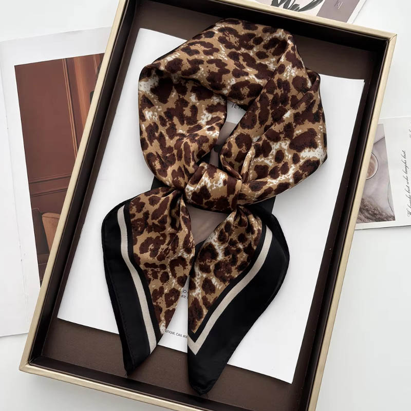 Luxe Luipaard Print Vrouwelijk - Face Scarf Mask recensie en prijs